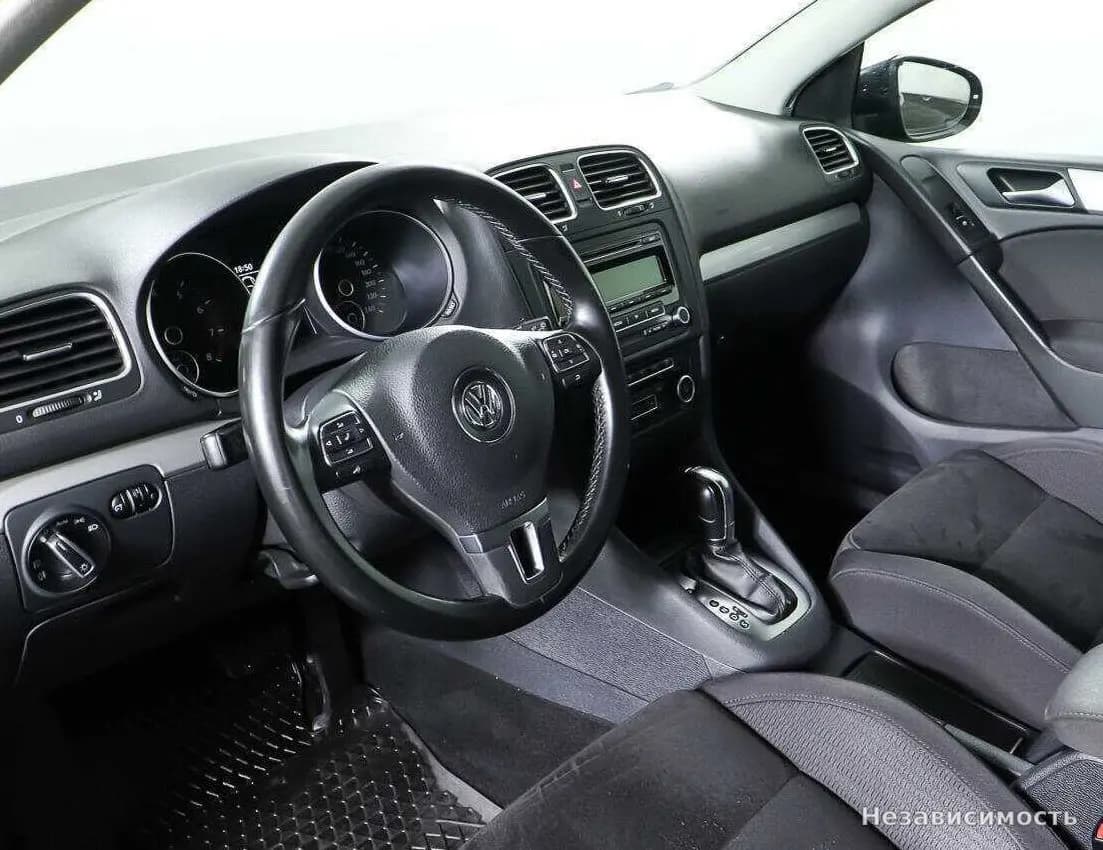 Volkswagen Golf 2012 с пробегом — фото 9