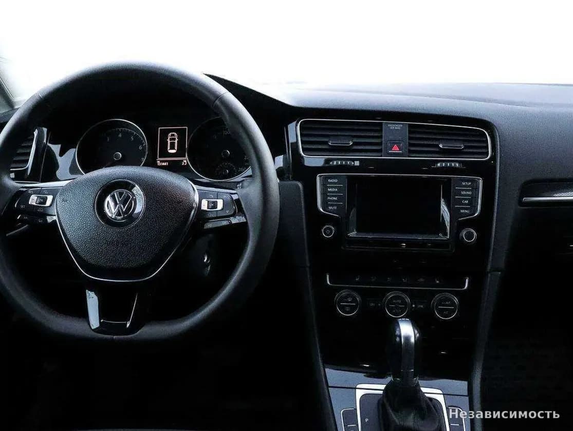 Volkswagen Golf 2014 с пробегом — фото 10