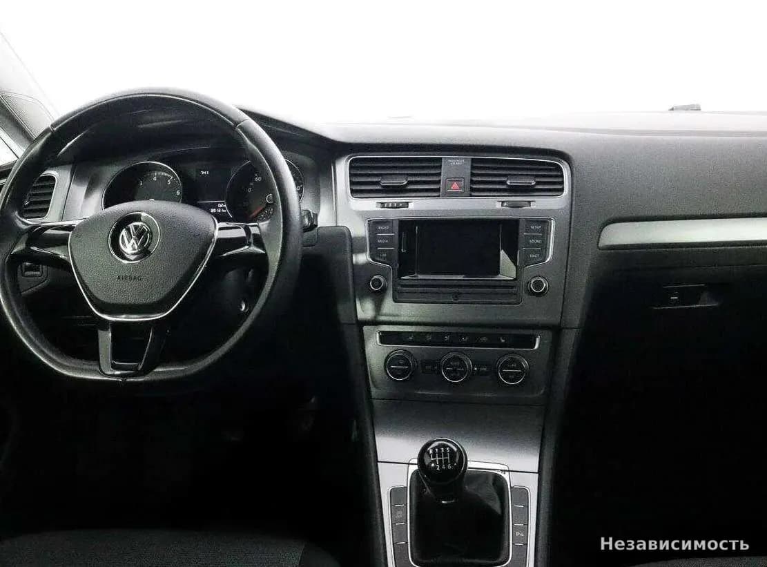 Volkswagen Golf 2014 с пробегом — фото 9