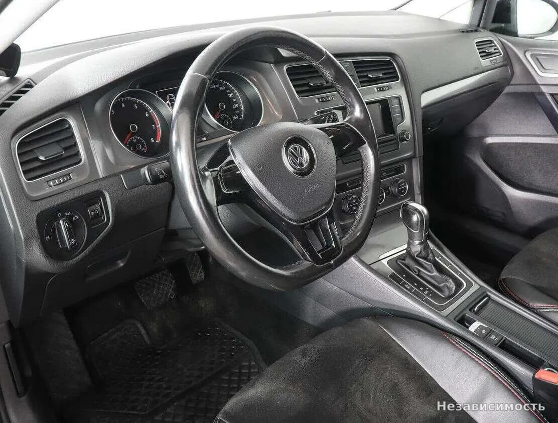 Volkswagen Golf 2013 с пробегом — фото 7