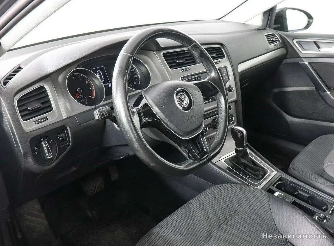 Volkswagen Golf 2016 с пробегом — фото 9
