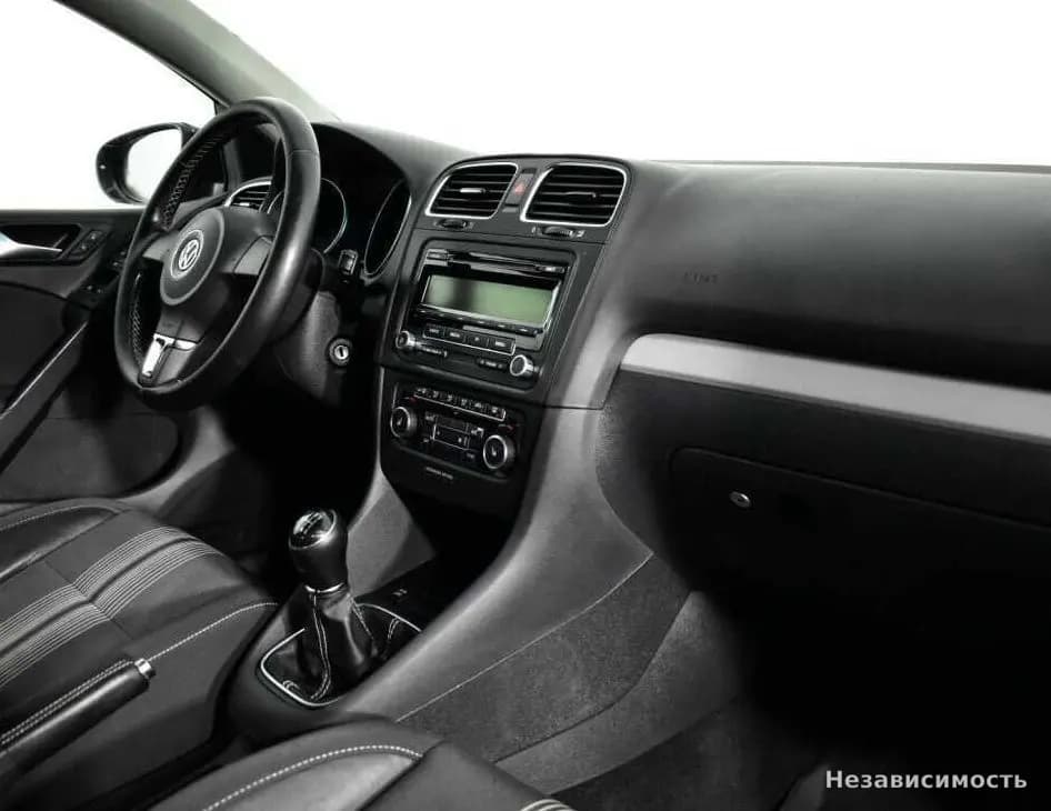 Volkswagen Golf 2012 с пробегом — фото 9