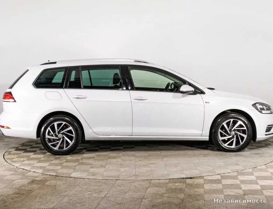 Volkswagen Golf 2018 с пробегом — фото 4