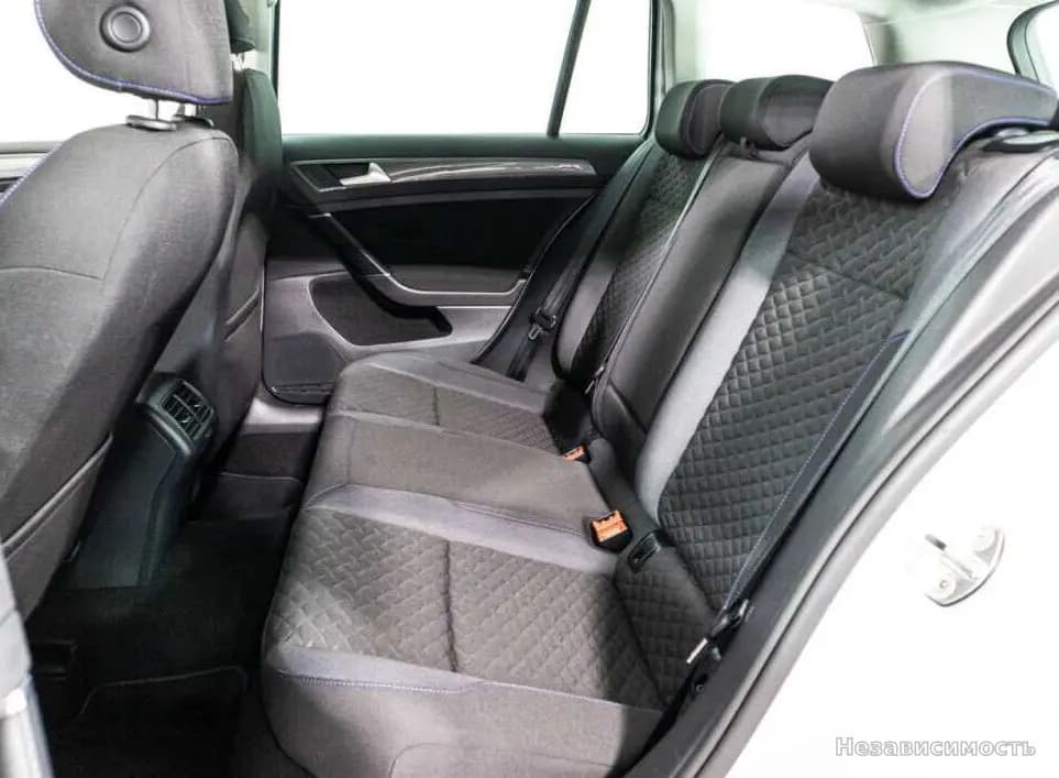 Volkswagen Golf 2018 с пробегом — фото 10