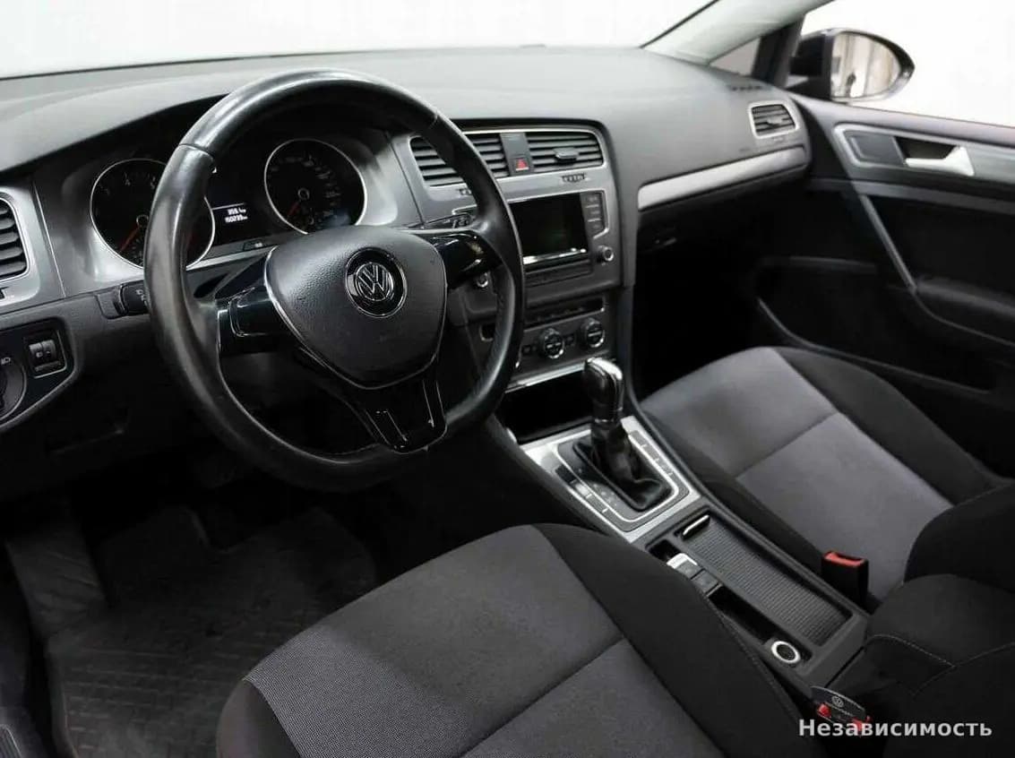 Volkswagen Golf 2013 с пробегом — фото 9