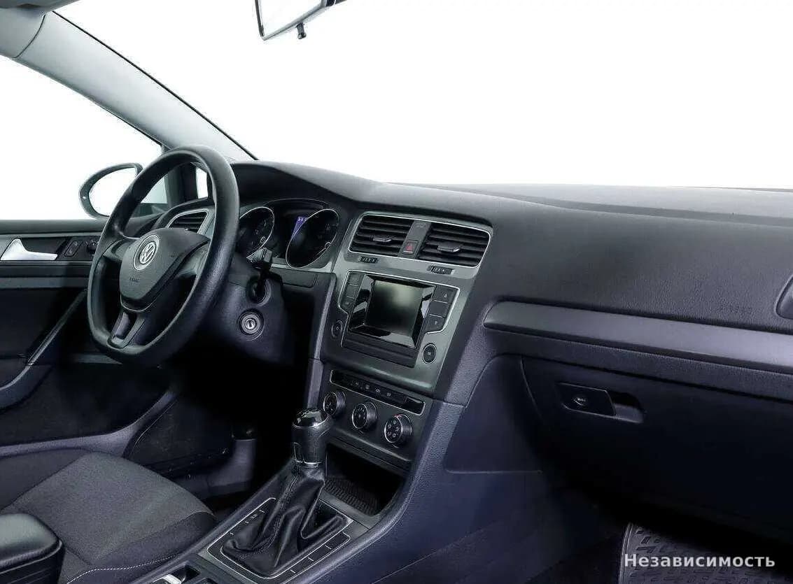 Volkswagen Golf 2013 с пробегом — фото 9