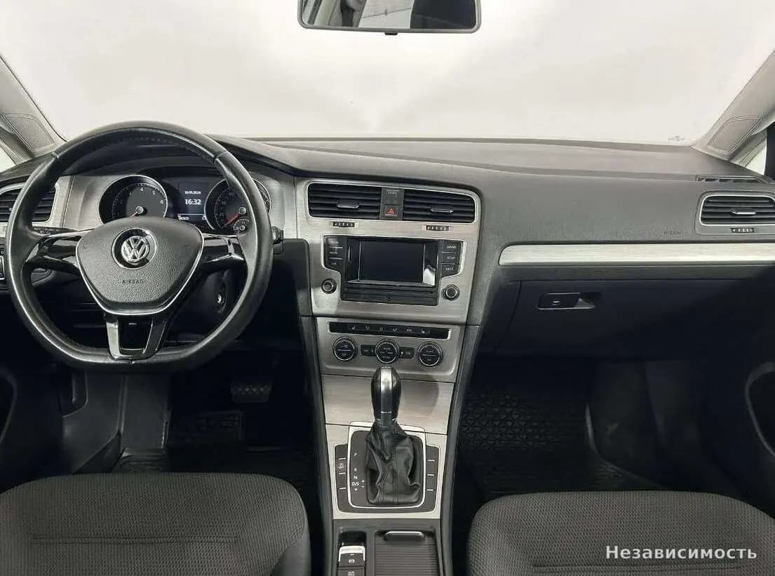 Volkswagen Golf 2015 с пробегом — фото 7