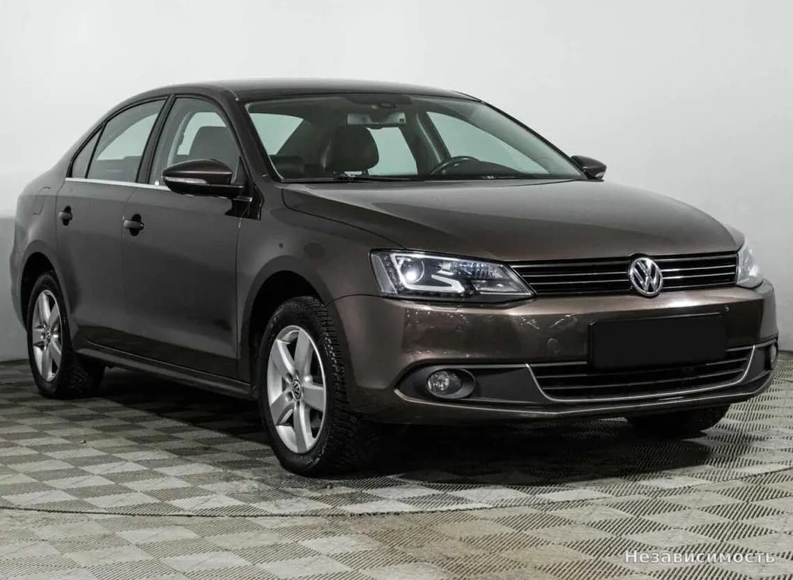 Volkswagen Jetta 2014 с пробегом — фото 3