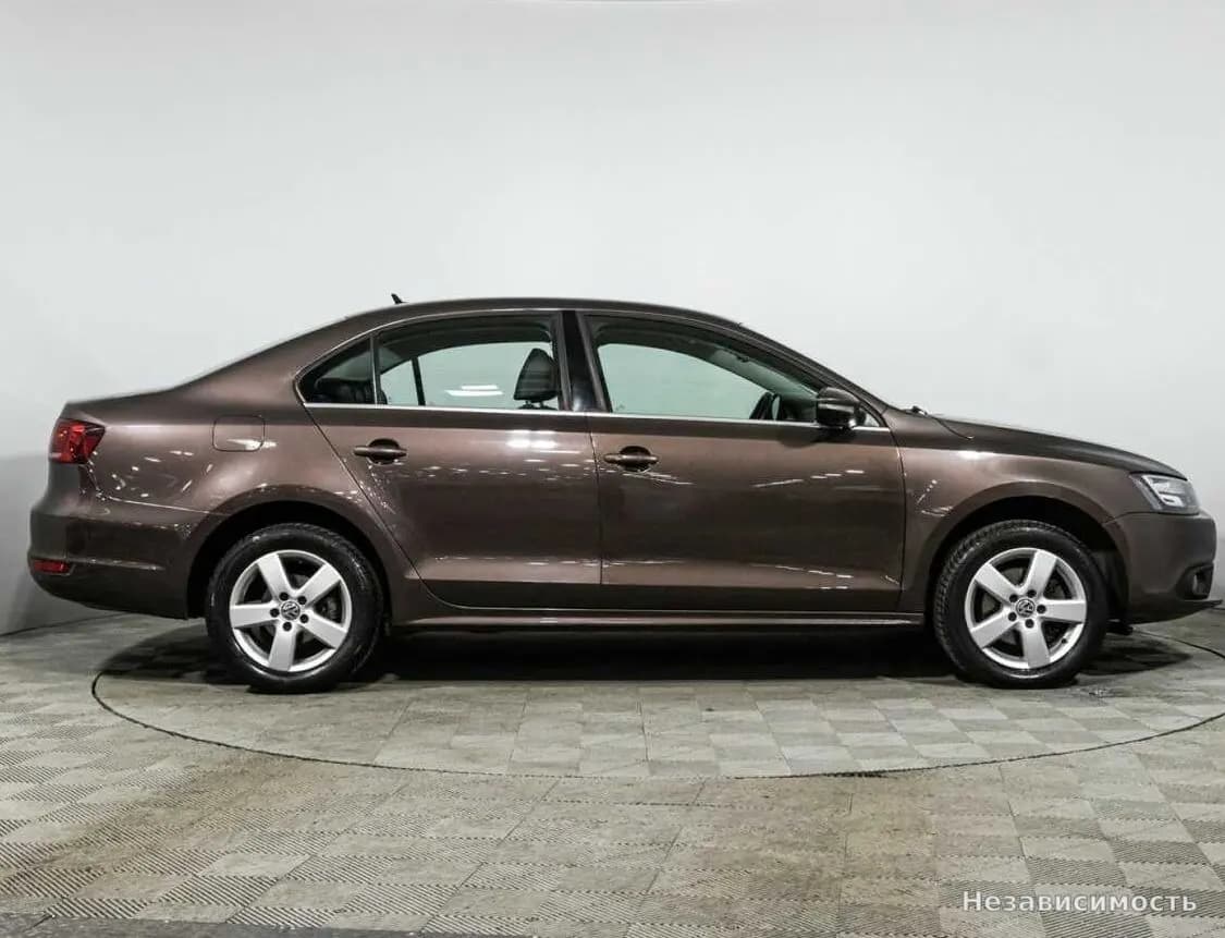 Volkswagen Jetta 2014 с пробегом — фото 4