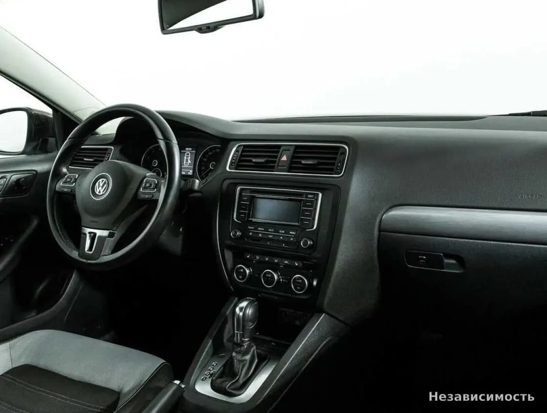 Volkswagen Jetta 2014 с пробегом — фото 9