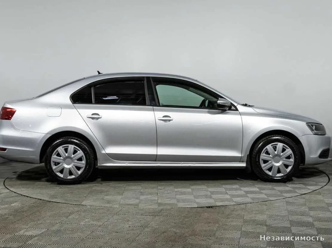 Volkswagen Jetta 2012 с пробегом — фото 4