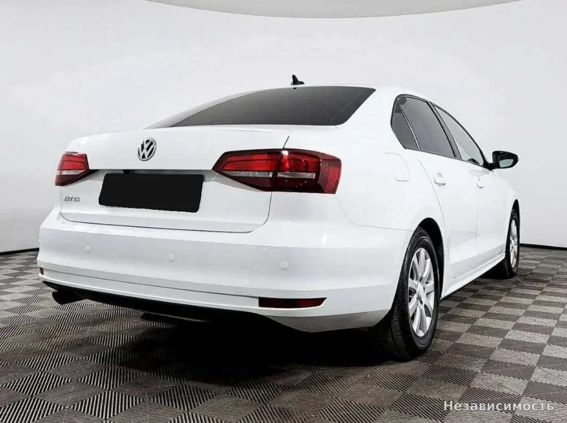 Volkswagen Jetta 2018 с пробегом — фото 4