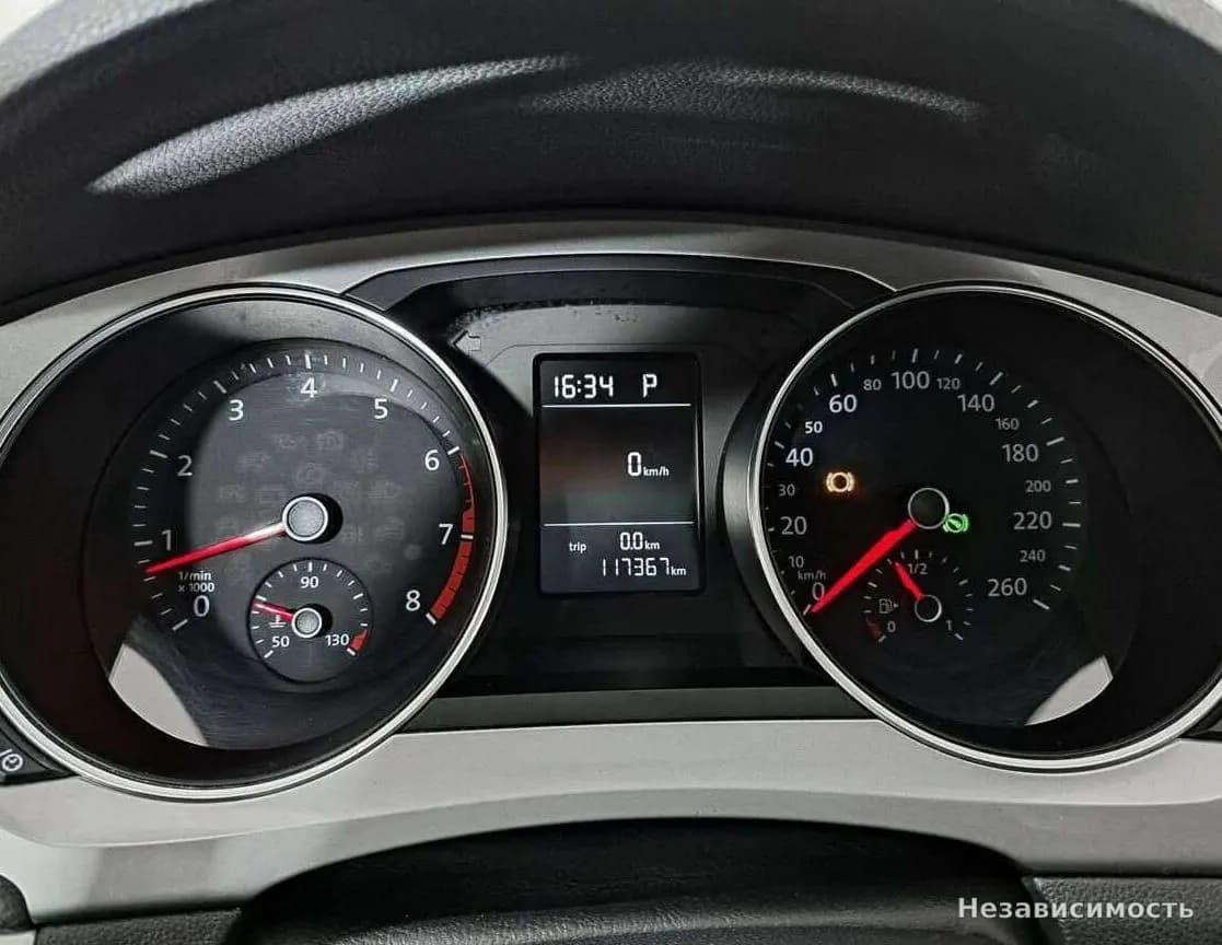 Volkswagen Jetta 2018 с пробегом — фото 10