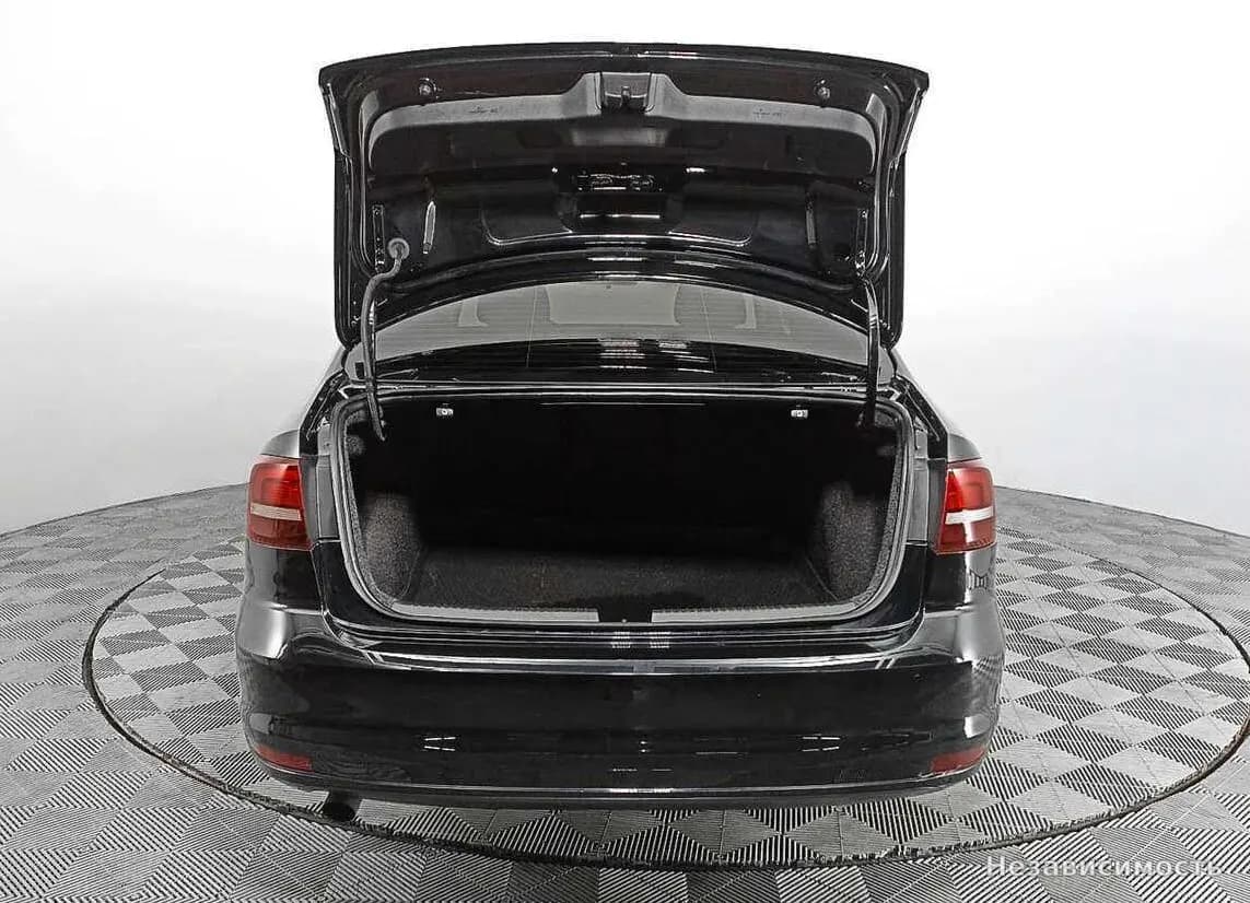 Volkswagen Jetta 2018 с пробегом — фото 9