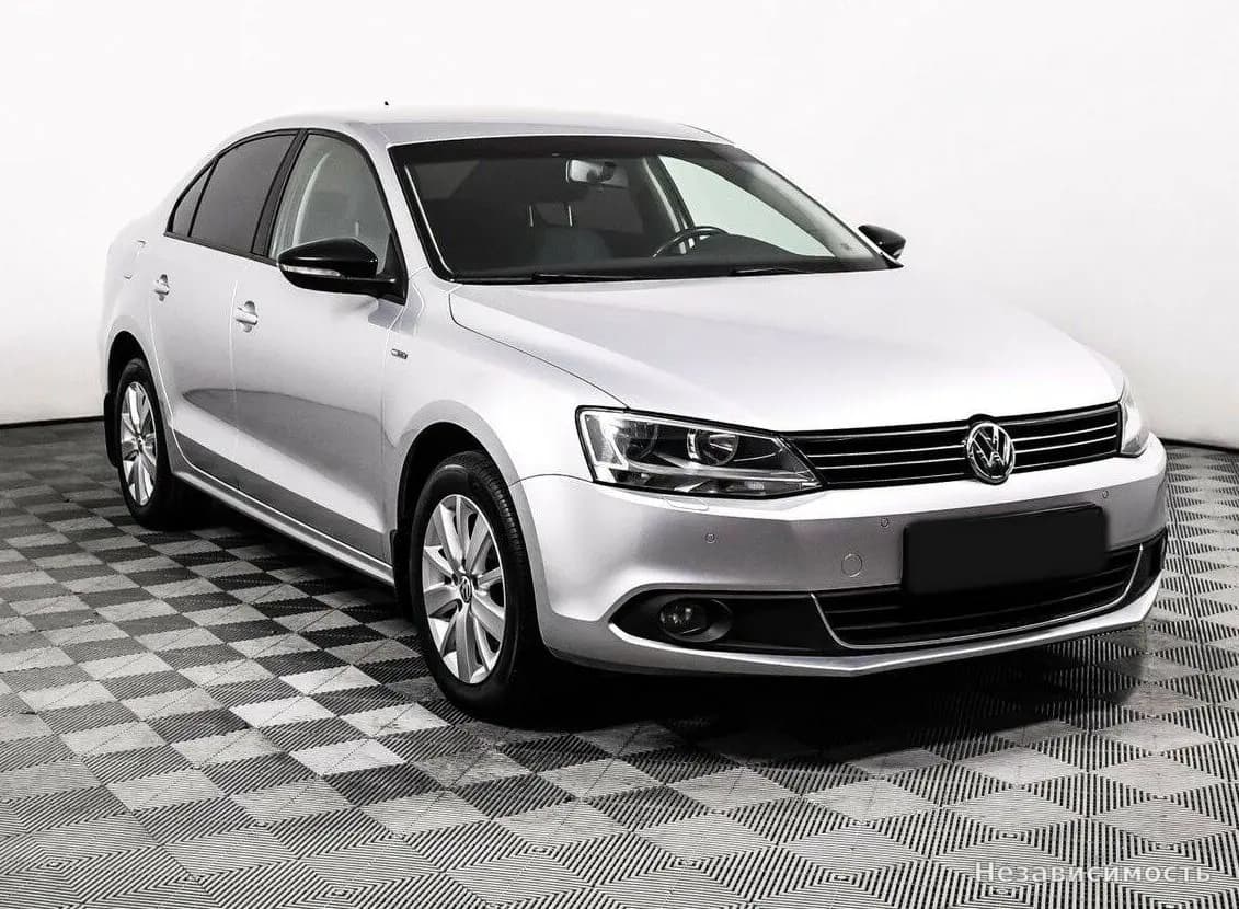 Volkswagen Jetta 2013 с пробегом — фото 3