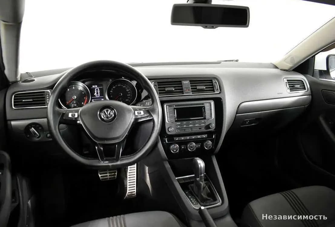 Volkswagen Jetta 2016 с пробегом — фото 8