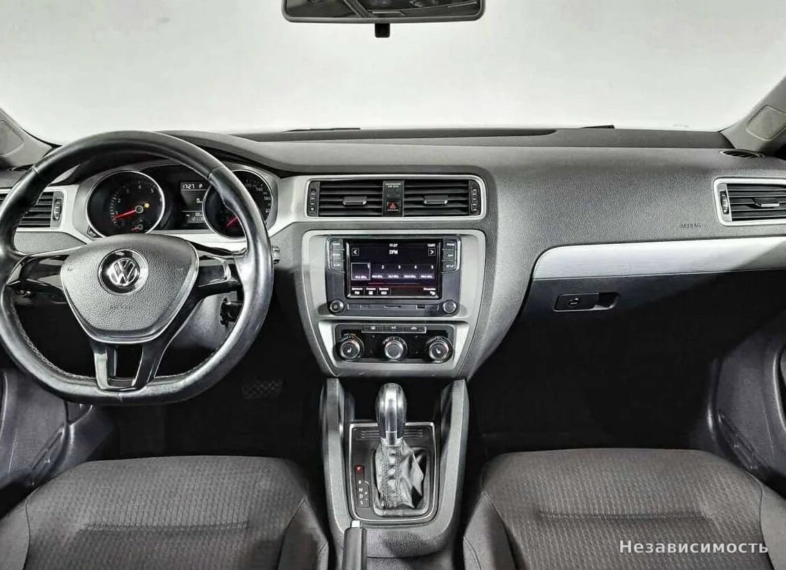 Volkswagen Jetta 2017 с пробегом — фото 9