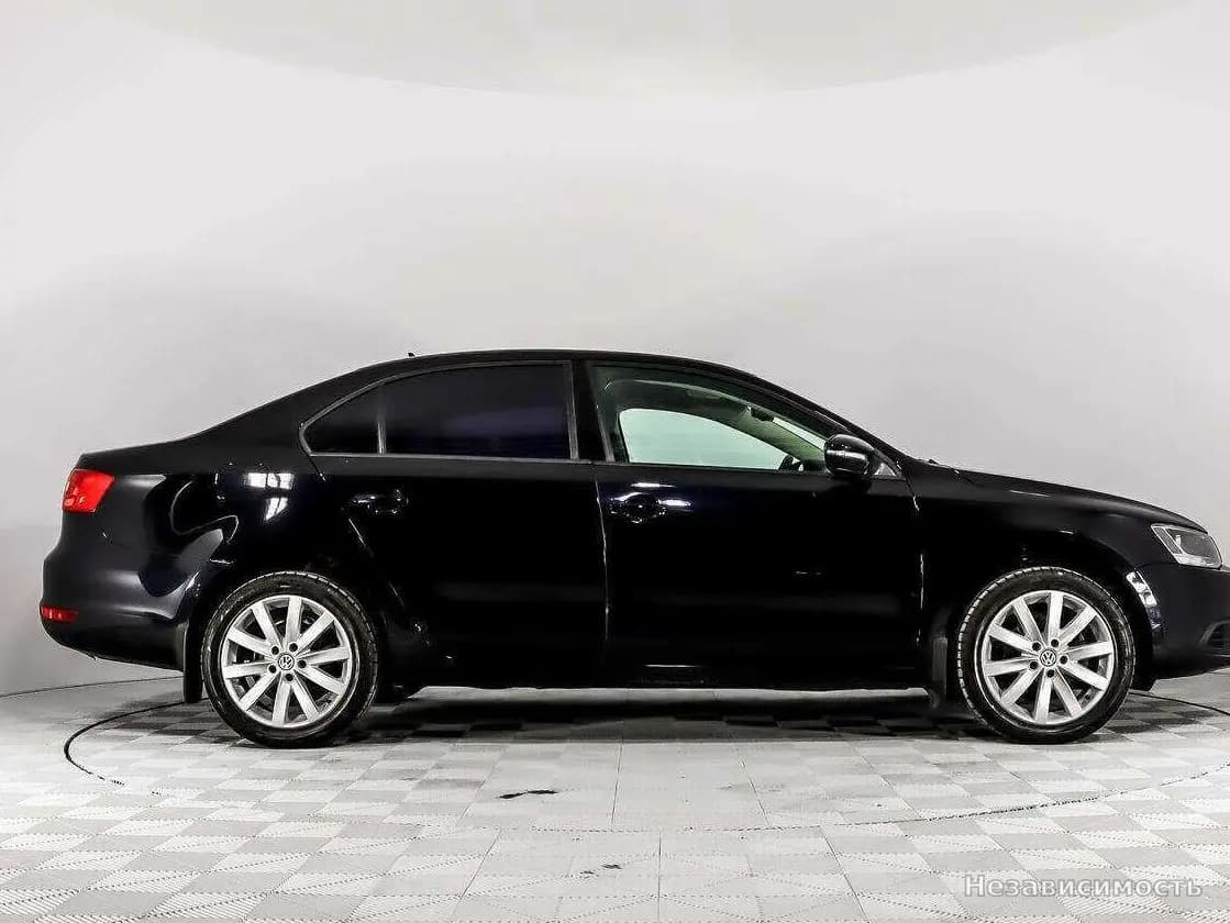 Volkswagen Jetta 2014 с пробегом — фото 4