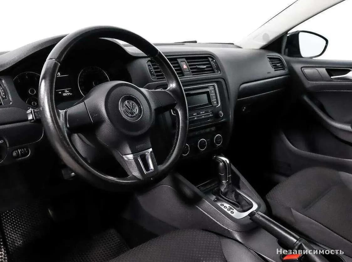 Volkswagen Jetta 2014 с пробегом — фото 9