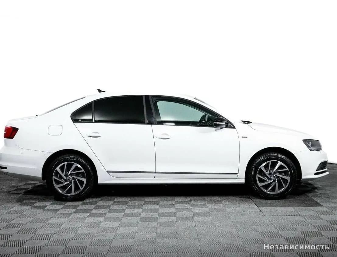 Volkswagen Jetta 2017 с пробегом — фото 4
