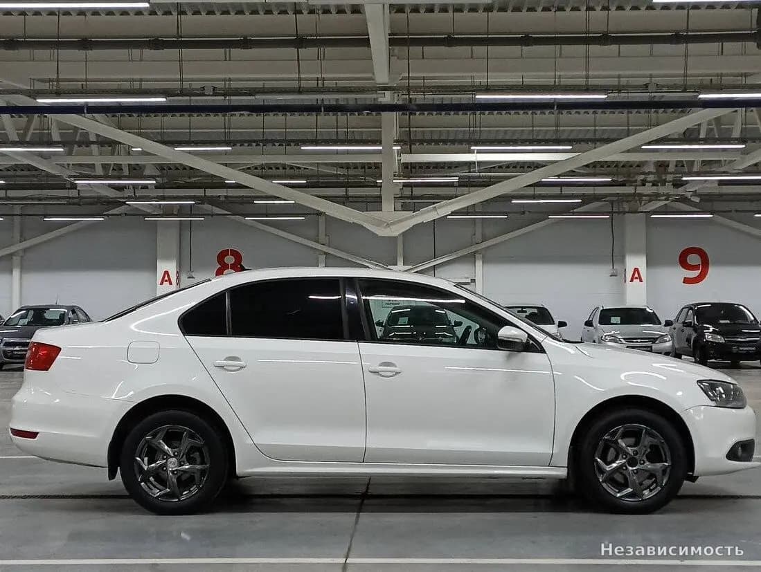 Volkswagen Jetta 2014 с пробегом — фото 4