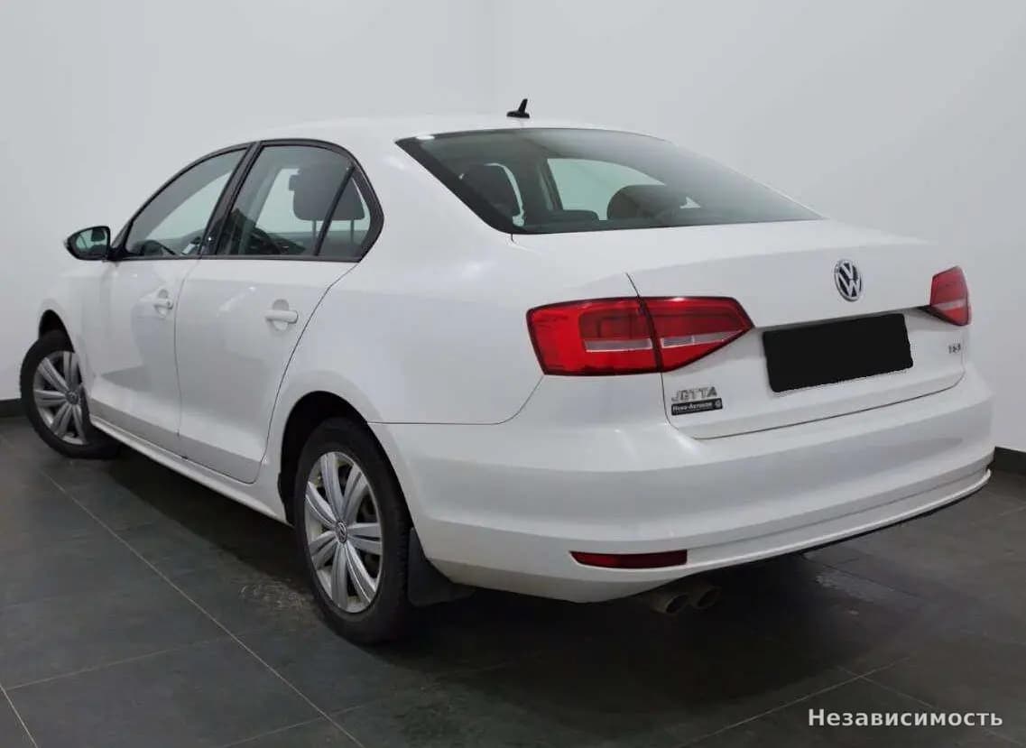 Volkswagen Jetta 2015 с пробегом — фото 3