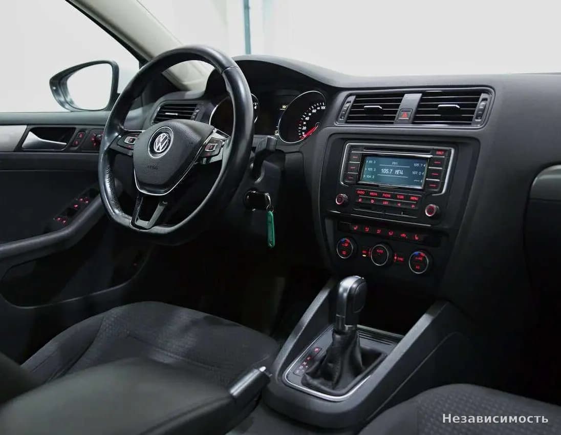 Volkswagen Jetta 2015 с пробегом — фото 6