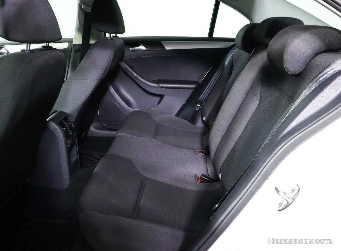 Volkswagen Jetta 2017 с пробегом — фото 8