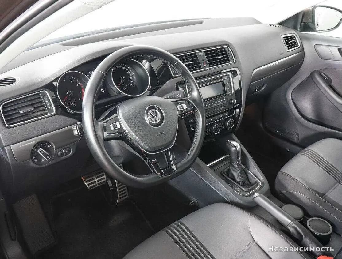 Volkswagen Jetta 2017 с пробегом — фото 9