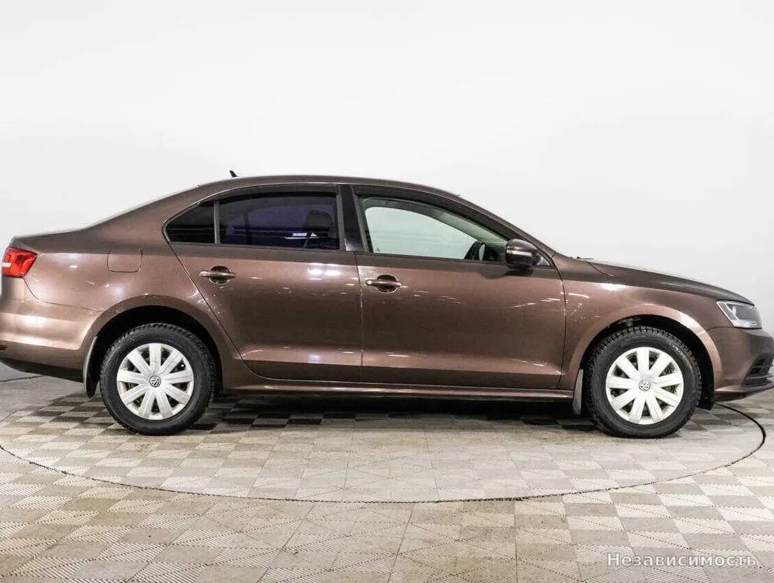 Volkswagen Jetta 2015 с пробегом — фото 4