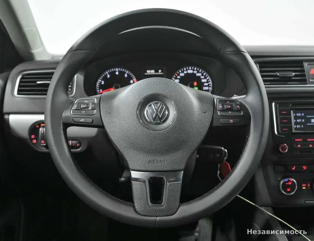 Volkswagen Jetta 2013 с пробегом — фото 9