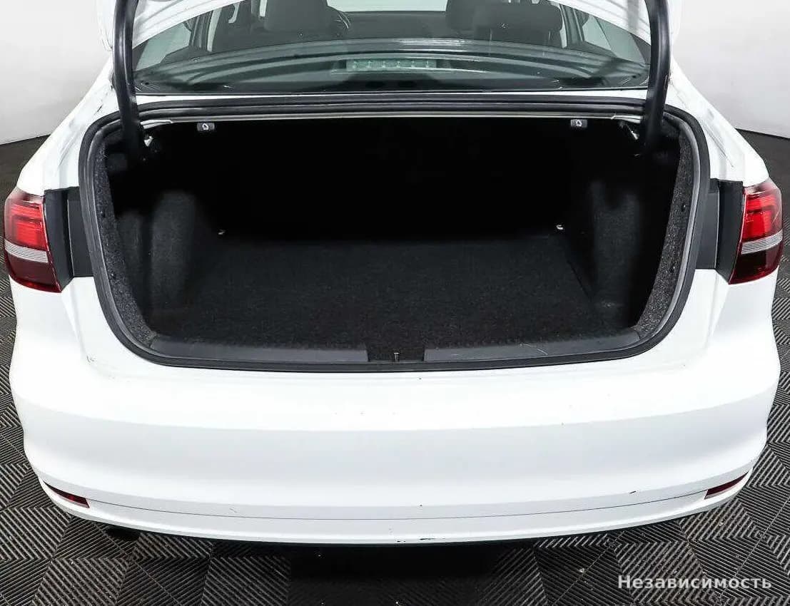 Volkswagen Jetta 2016 с пробегом — фото 4