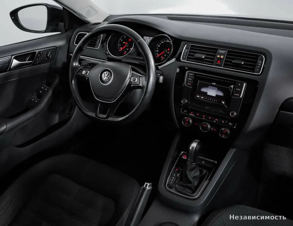 Volkswagen Jetta 2017 с пробегом — фото 7