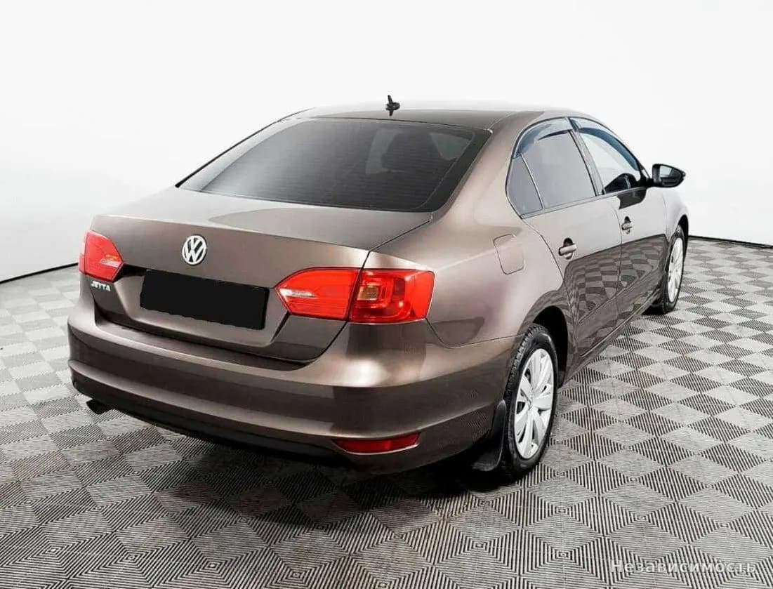 Volkswagen Jetta 2013 с пробегом — фото 4