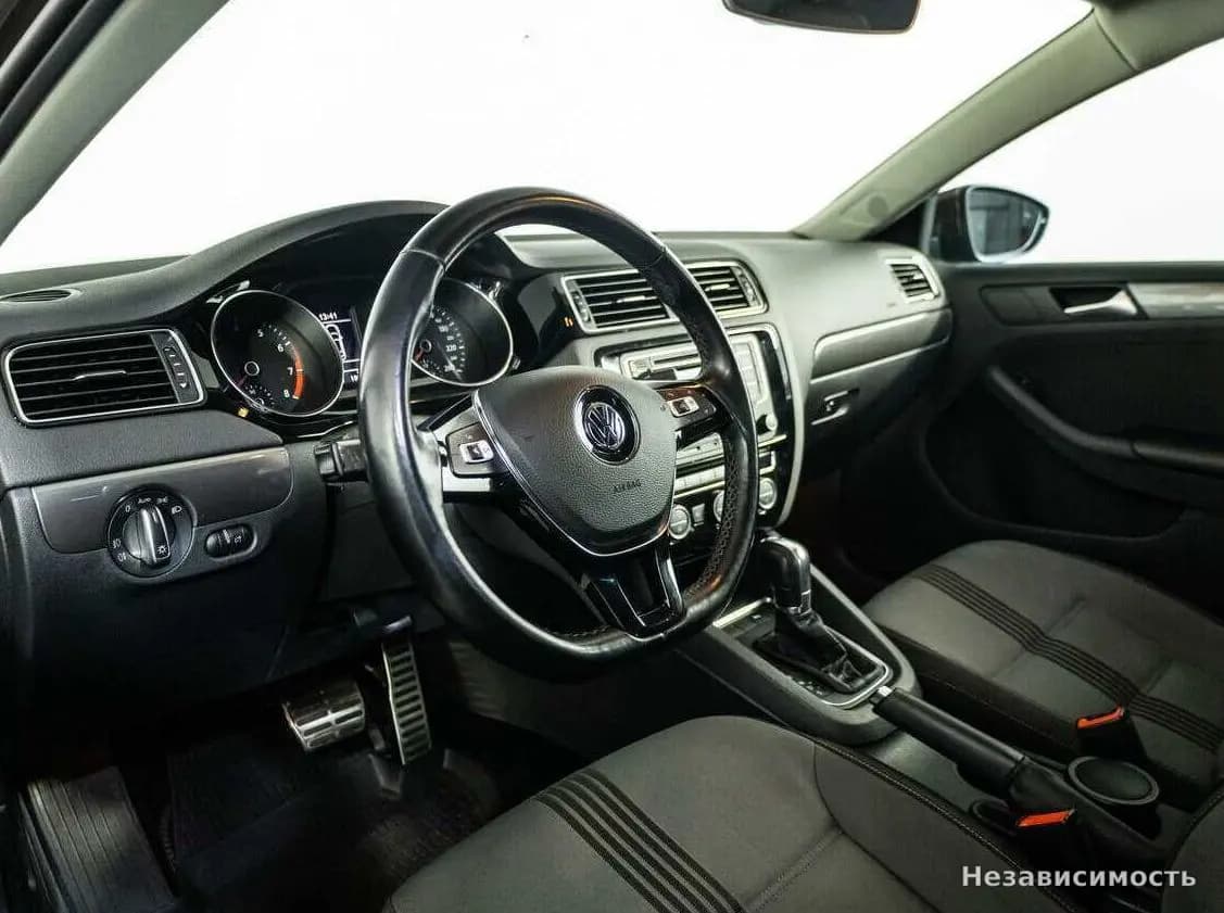 Volkswagen Jetta 2016 с пробегом — фото 10