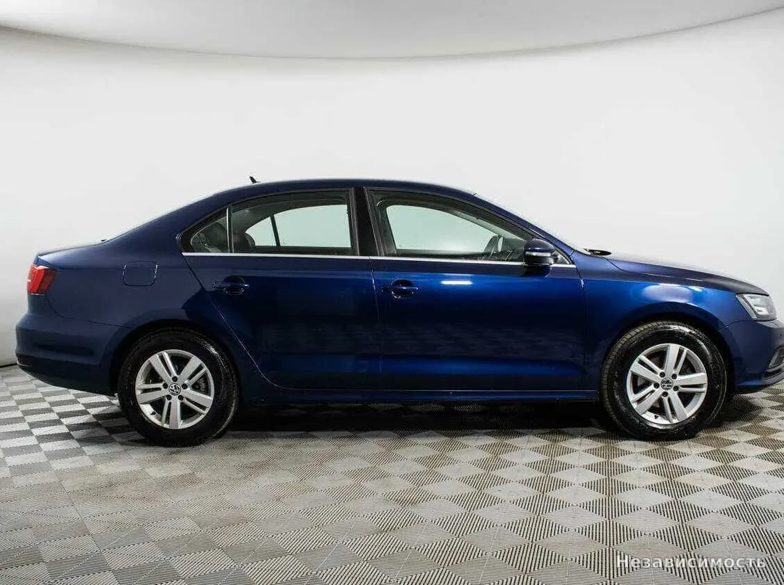 Volkswagen Jetta 2015 с пробегом — фото 4