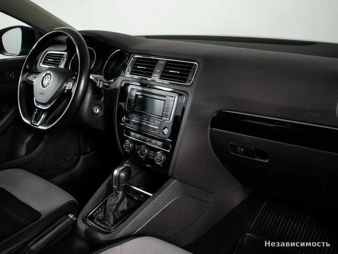 Volkswagen Jetta 2015 с пробегом — фото 9