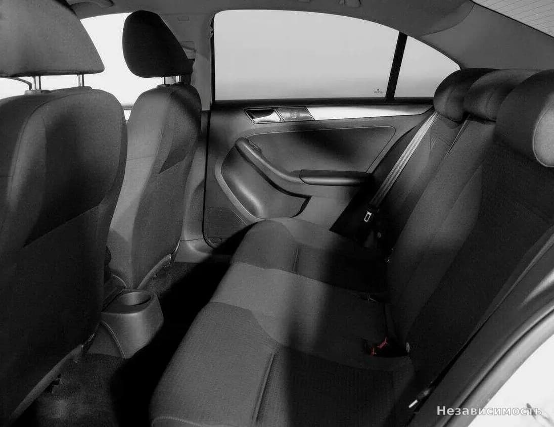 Volkswagen Jetta 2016 с пробегом — фото 10