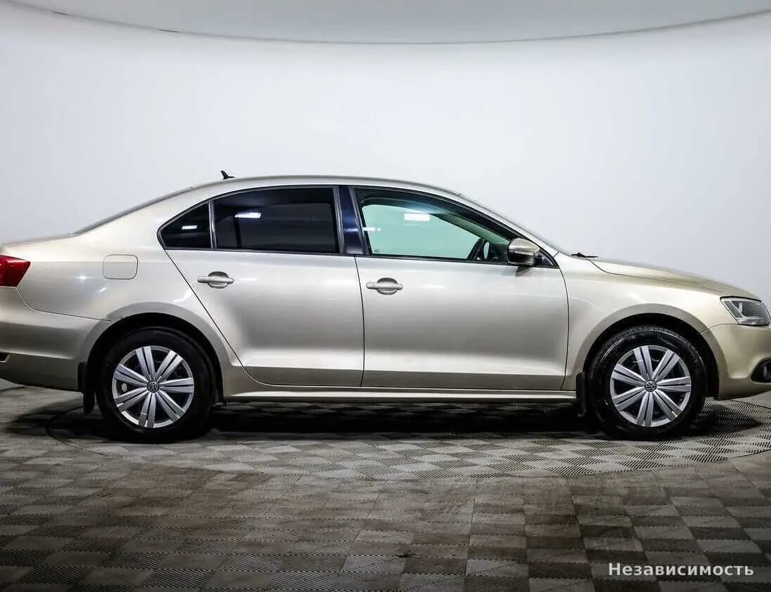Volkswagen Jetta 2012 с пробегом — фото 3