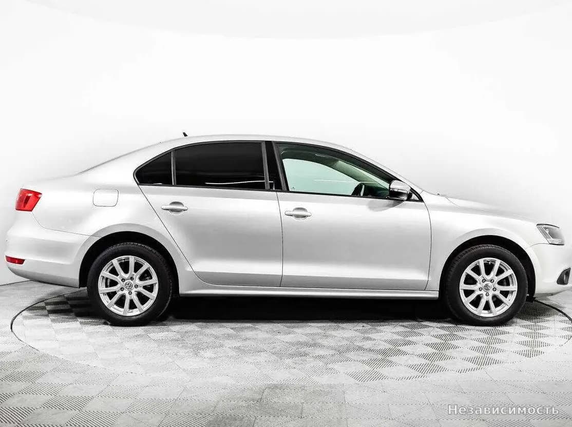 Volkswagen Jetta 2014 с пробегом — фото 4