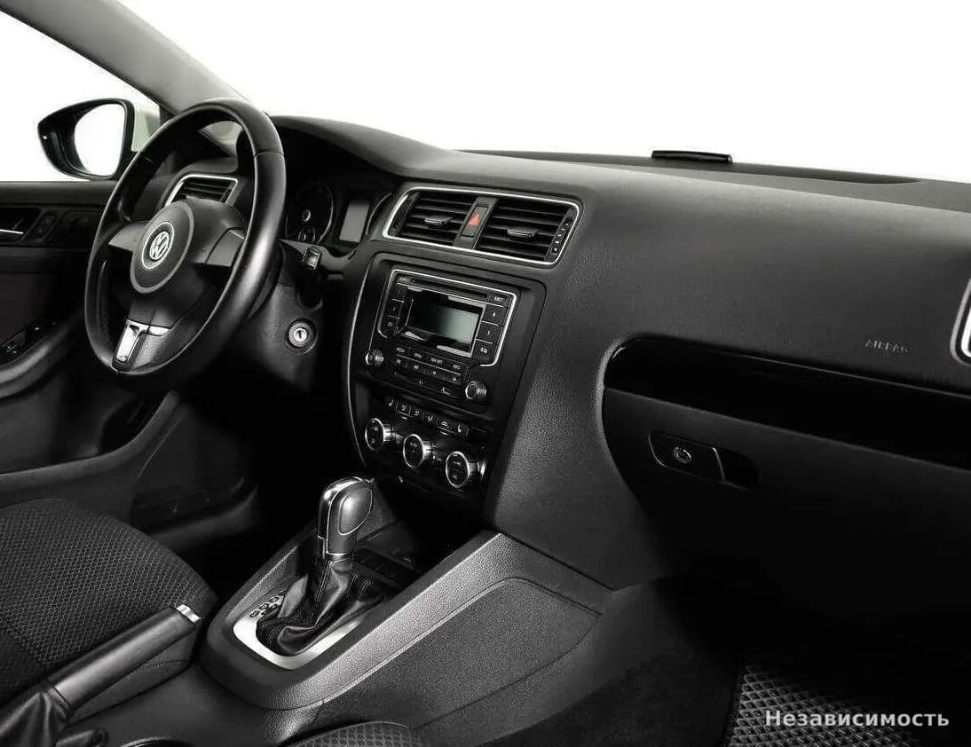 Volkswagen Jetta 2014 с пробегом — фото 9
