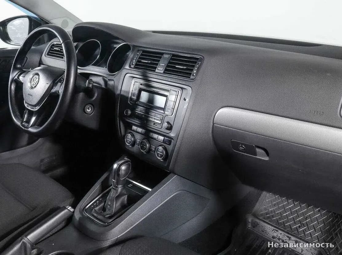 Volkswagen Jetta 2015 с пробегом — фото 7