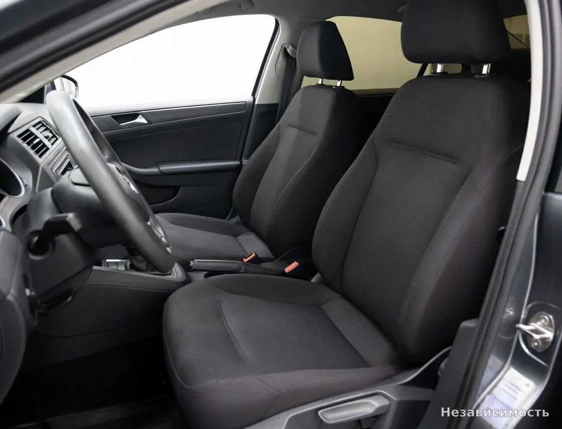 Volkswagen Jetta 2015 с пробегом — фото 8