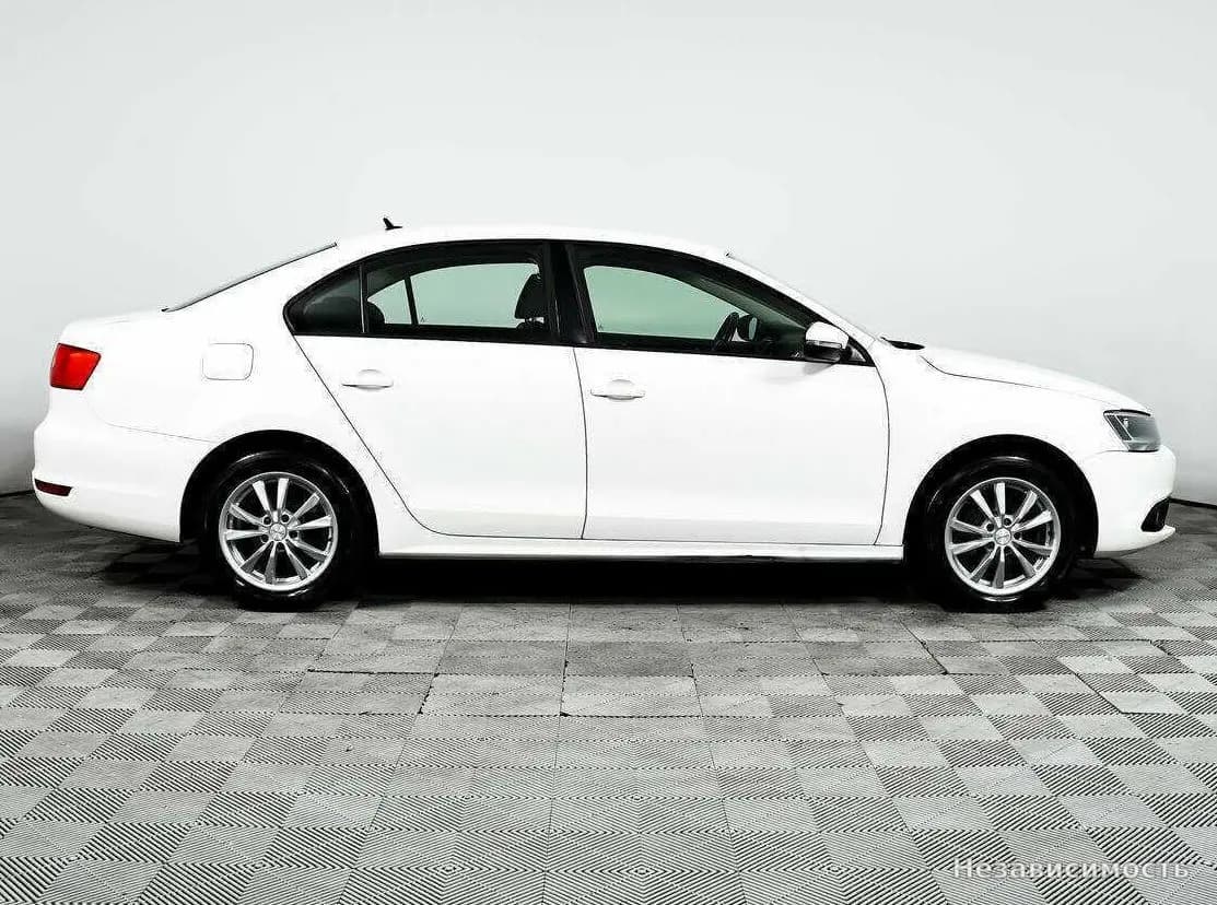 Volkswagen Jetta 2012 с пробегом — фото 4