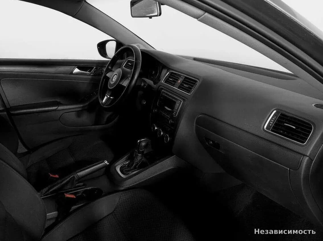 Volkswagen Jetta 2014 с пробегом — фото 9