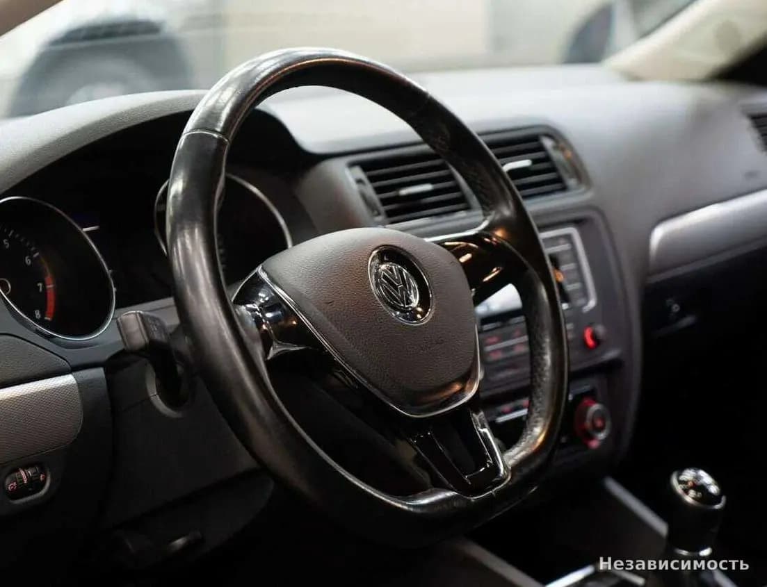 Volkswagen Jetta 2016 с пробегом — фото 5