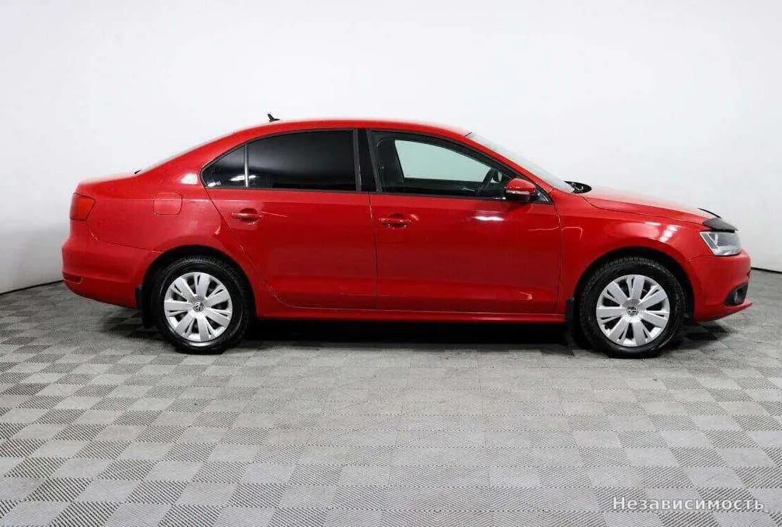 Volkswagen Jetta 2014 с пробегом — фото 4
