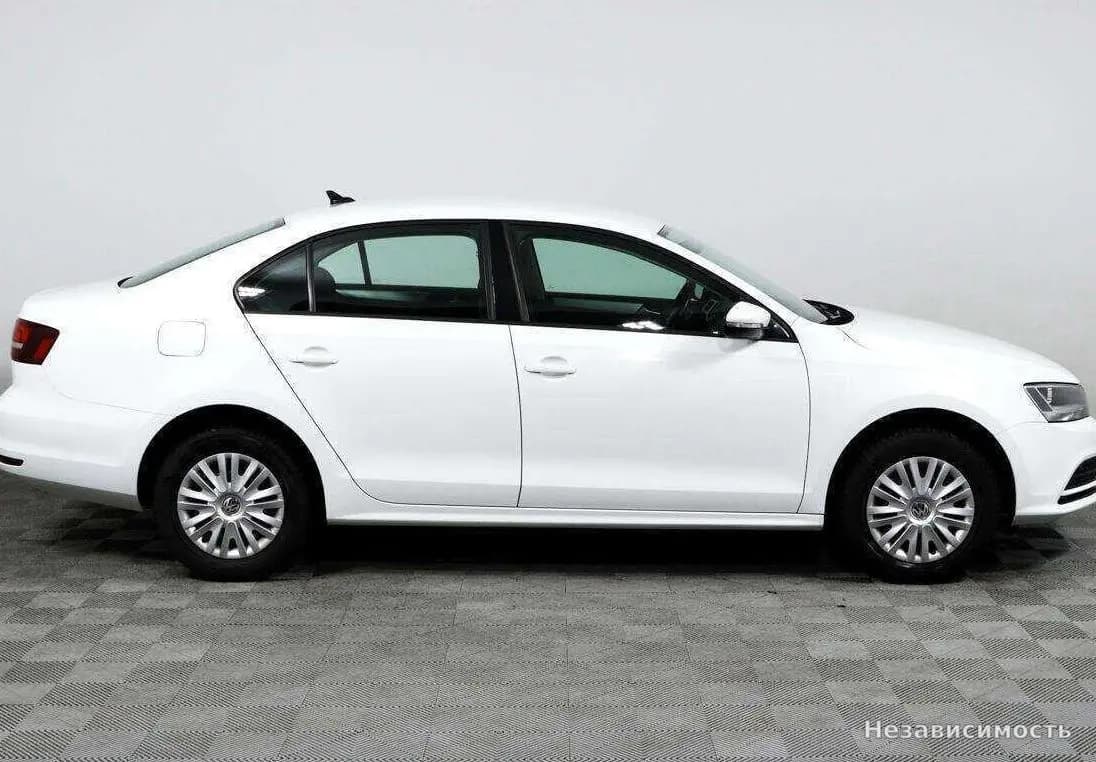 Volkswagen Jetta 2018 с пробегом — фото 4