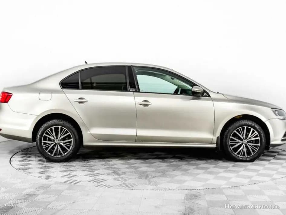 Volkswagen Jetta 2016 с пробегом — фото 4