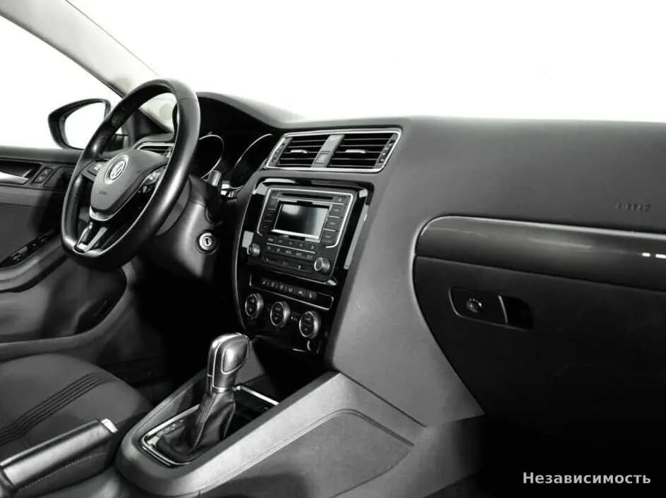 Volkswagen Jetta 2016 с пробегом — фото 9